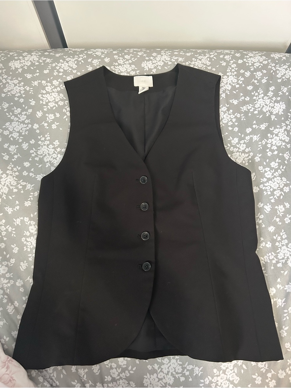 H&M Black Sleeveless Button Vest
